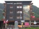 20020905 190727 hotel bristol mural