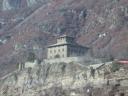 20020303_145616_bus_view_of_a_castle.jpg
