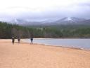 20030320_094252_loch_morlich_beach_kc_les_rob_cairngorms.jpg