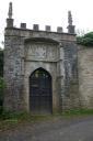 20041102_141835_watermouth_castle_side_gate.jpg